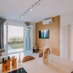 Exclusive Garden With View & Pool Daire