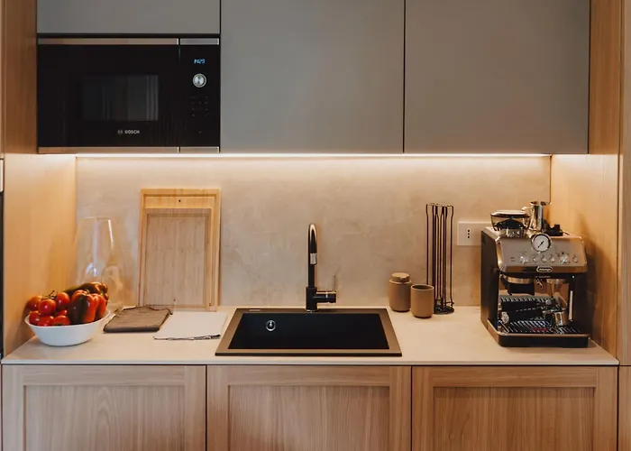 Exclusive Garden With View & Pool * Муссо