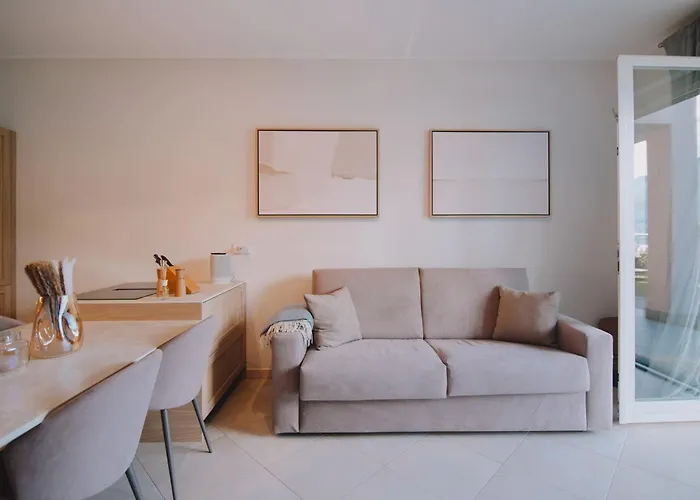 Exclusive Garden With View & Pool * 穆索