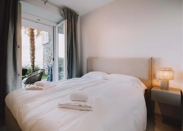 Exclusive Garden With View & Pool