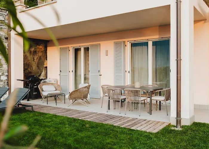 Exclusive Garden With View & Pool 公寓