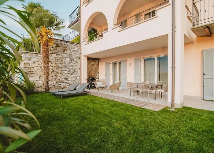 Апартаменты Exclusive Garden With View & Pool Муссо