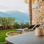 Exclusive Garden With View & Pool Appartamento *